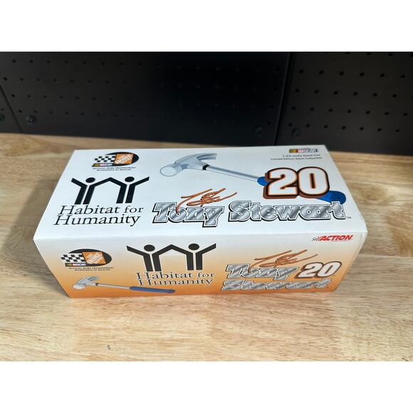 Tony Stewart #20 1999 Home Depot Habitat for Humanity 1:24 Scale Diecast Car - Picture 1 of 5